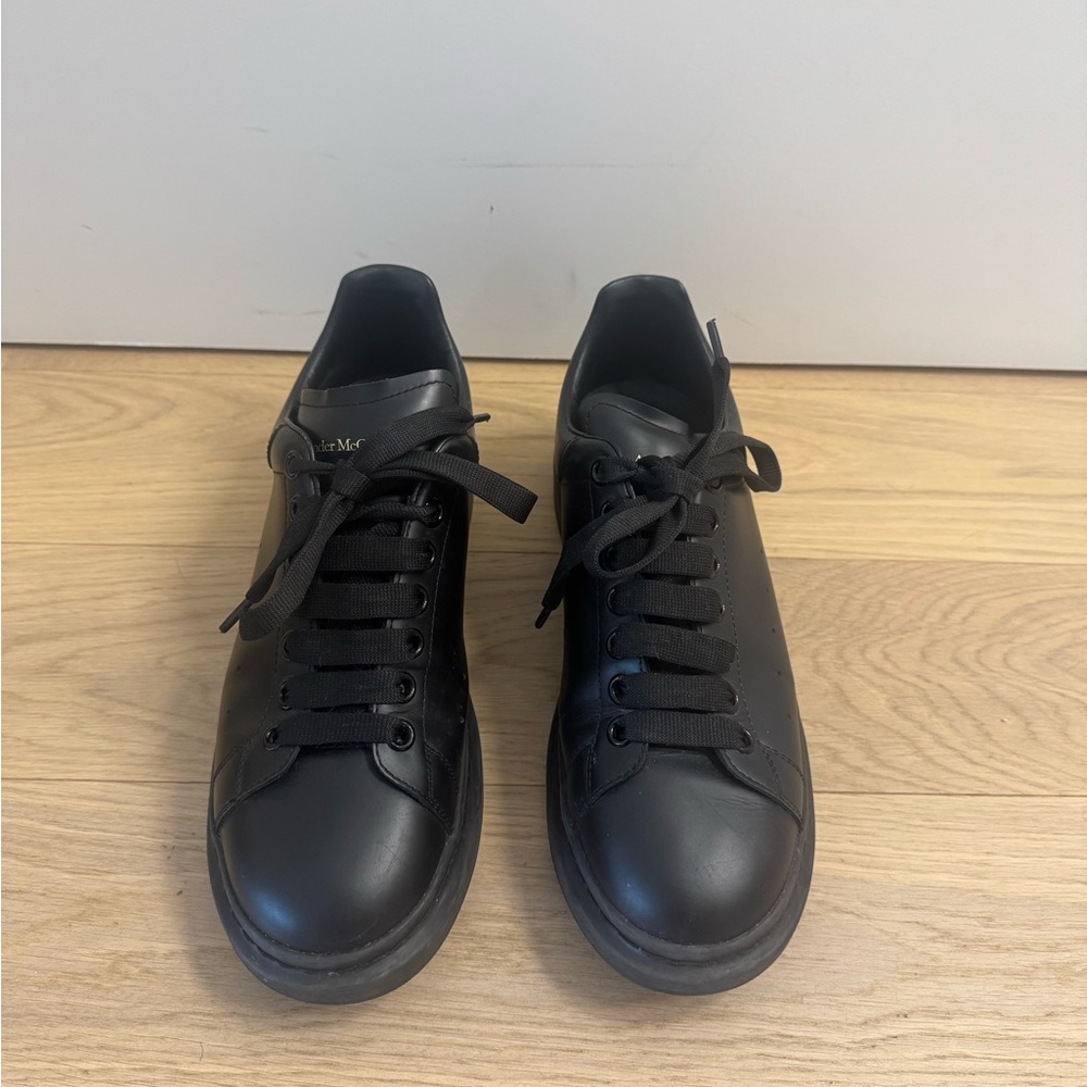 Alexander McQueen Black Leather Low-Top Sneakers